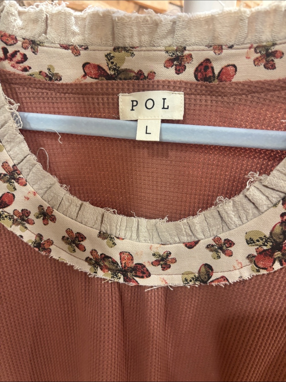 NEW POL Dusty Rose Floral Ruffle Top - Picture 5 of 6